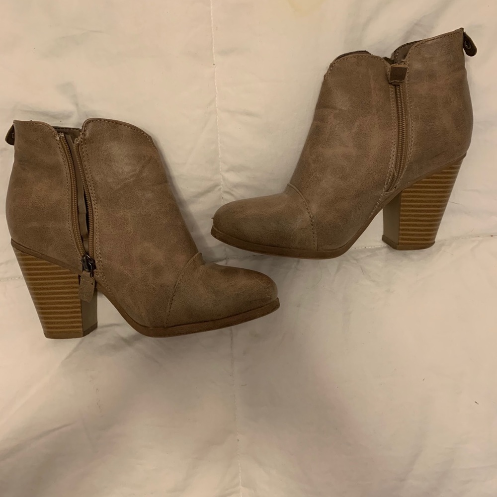 Ankle boots